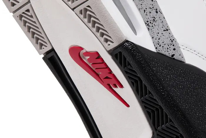 Air Jordan 4 Retro OG 'White
Cement' 2025