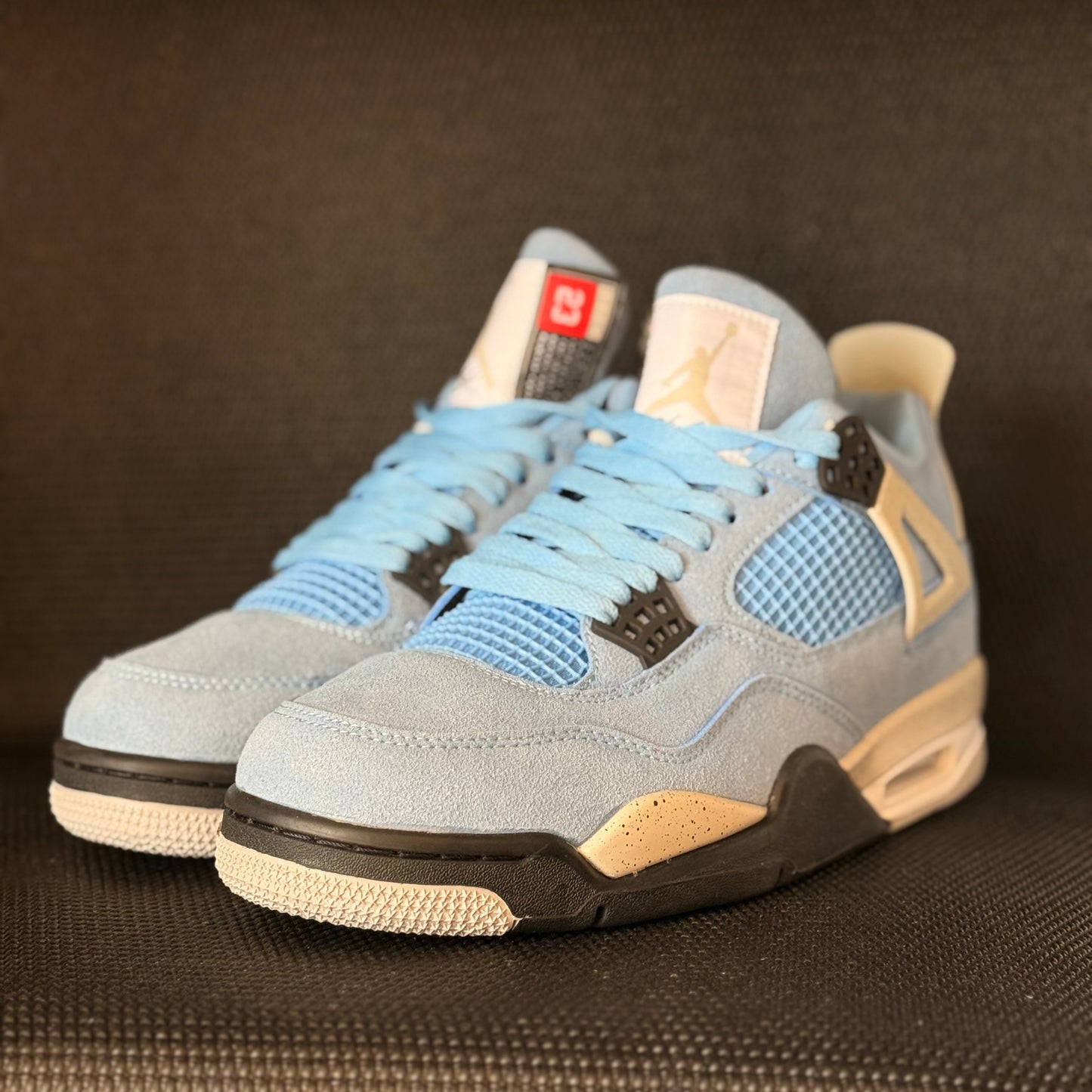 Air Jordan 4 Retro 'University Blue'