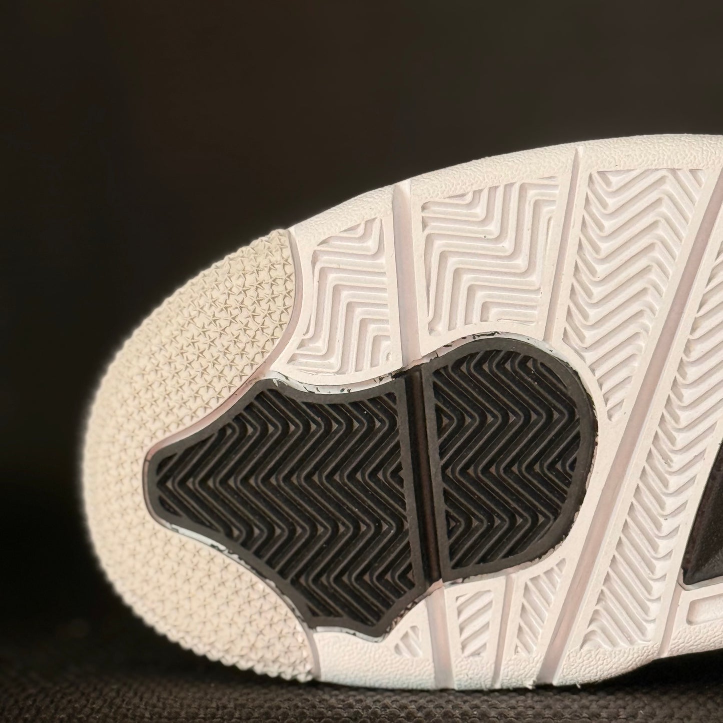 Air Jordan 4 Retro 'Military Black'