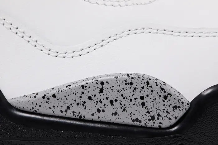 Air Jordan 4 Retro OG 'White
Cement' 2025