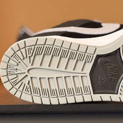 Nike Dunk Low “Black/Medium Grey”