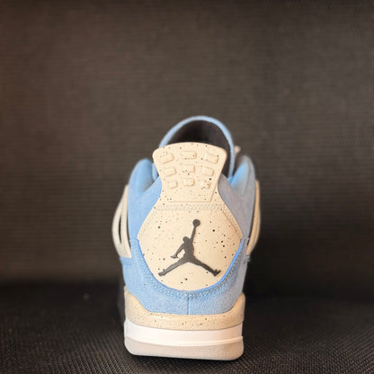 Air Jordan 4 Retro 'University Blue'