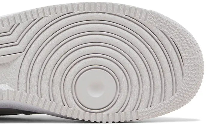 Nike Air Force 1'07 LV8 'Wolf Grey
Patent'