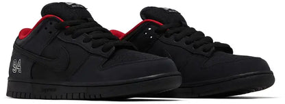 Nike Supreme x Dunk Low SB
'Black'