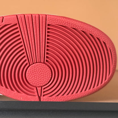 Nike Dunk Low “Chicago”