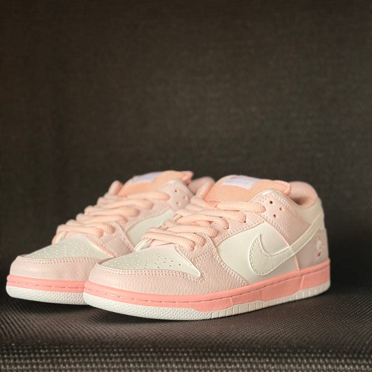 WMNS NIKE DUNK LOW ELITE SB