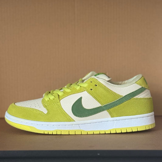 Nike Dunk “Vivid Sulfur”