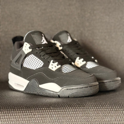 2024
Air Jordan 4 Retro 'White Thunder'