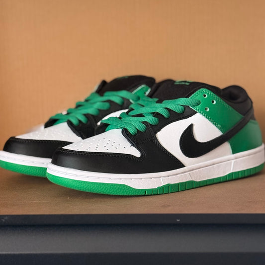 Nike Dunk Low “Lucky Green”