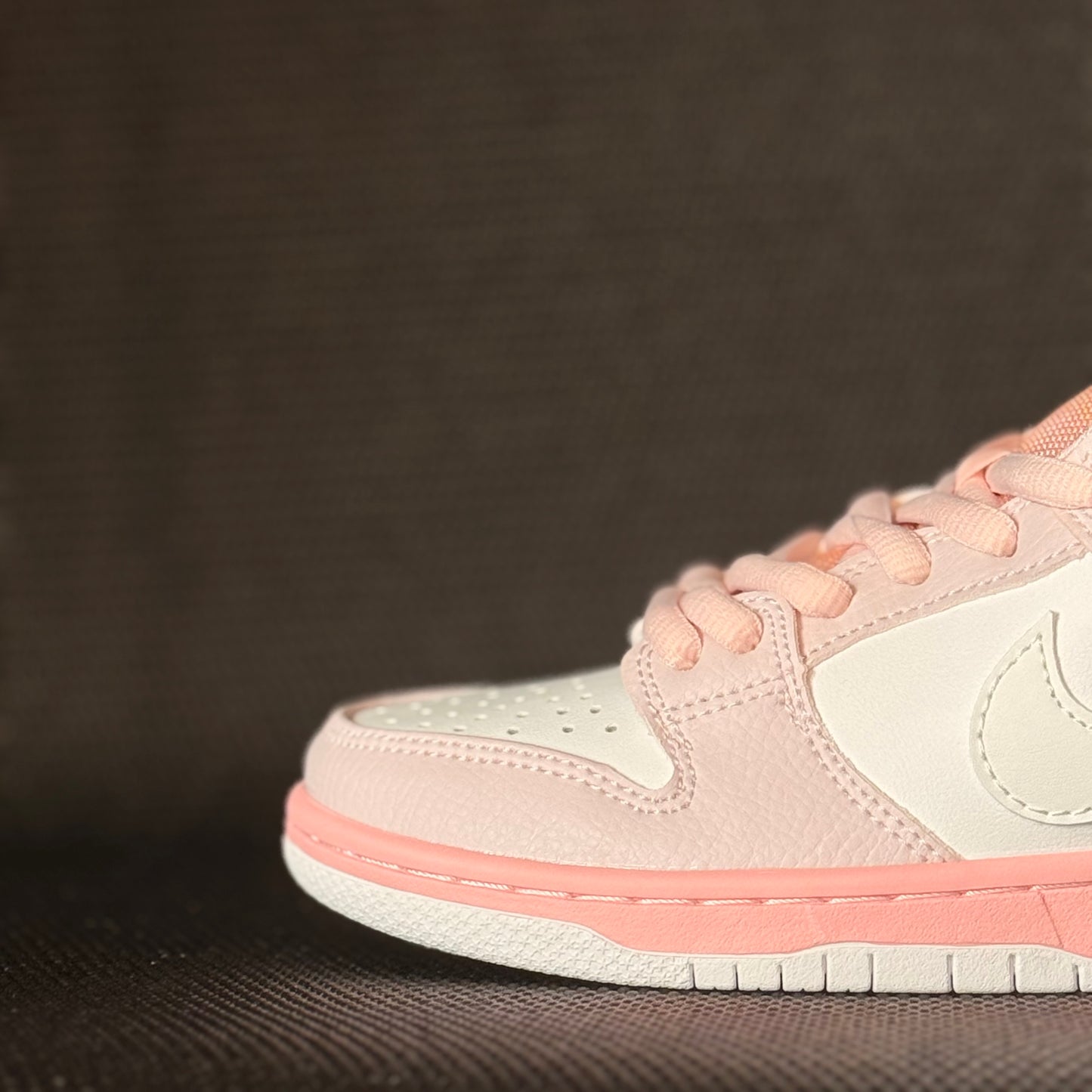 WMNS NIKE DUNK LOW ELITE SB