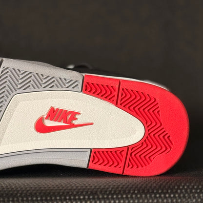 Air Jordan 4 Retro OG 'Bred