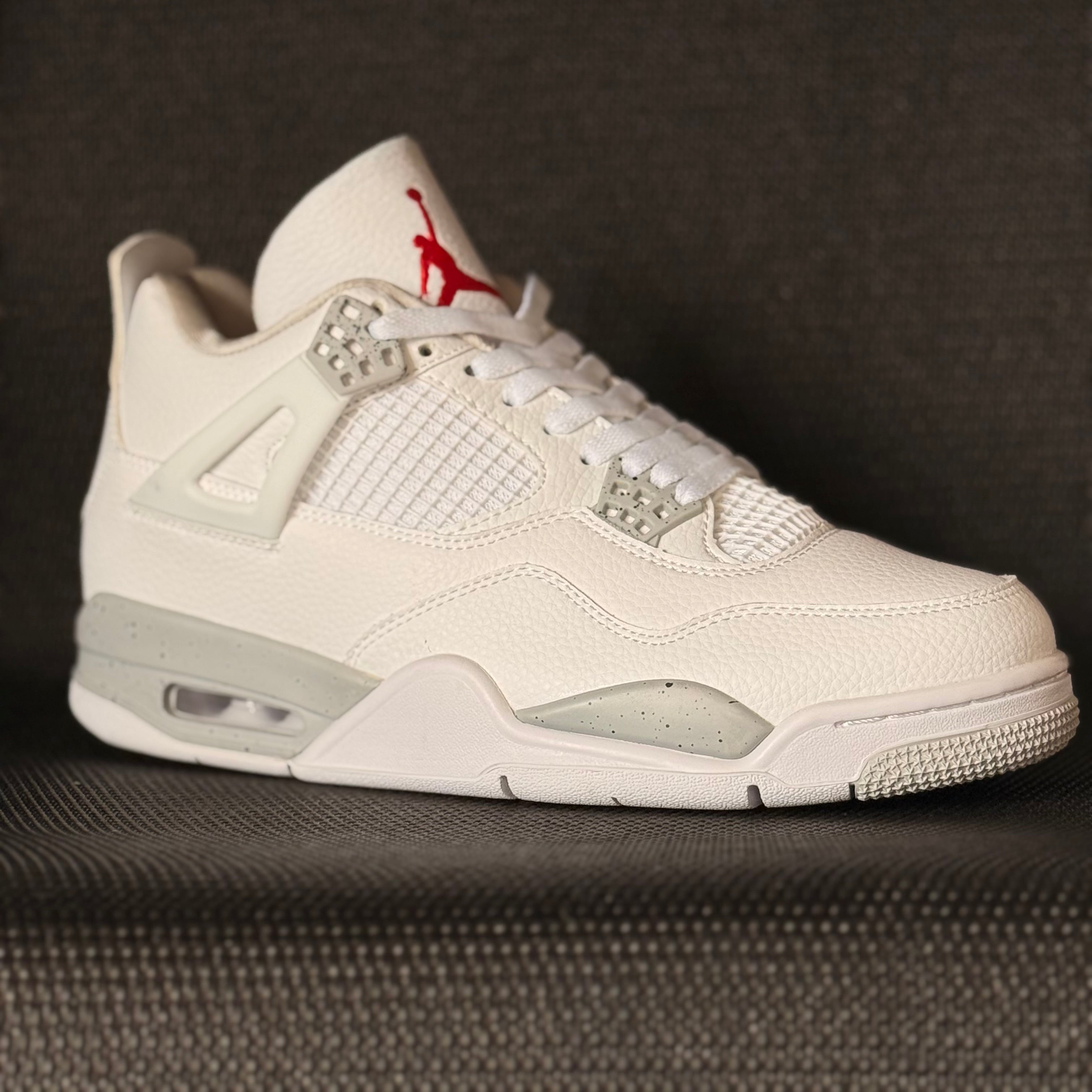 Air Jordan 4 Retro 'White Oreo'